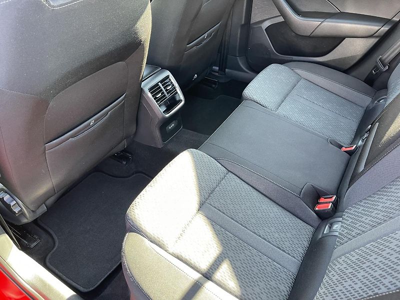 Škoda Octavia 2.0 TDi STYLE-NAVI-DPH-Top-ČR! - fotka 25 z 35