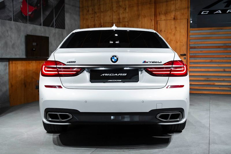 BMW Ostatní Li xDrive - fotka 31 z 32