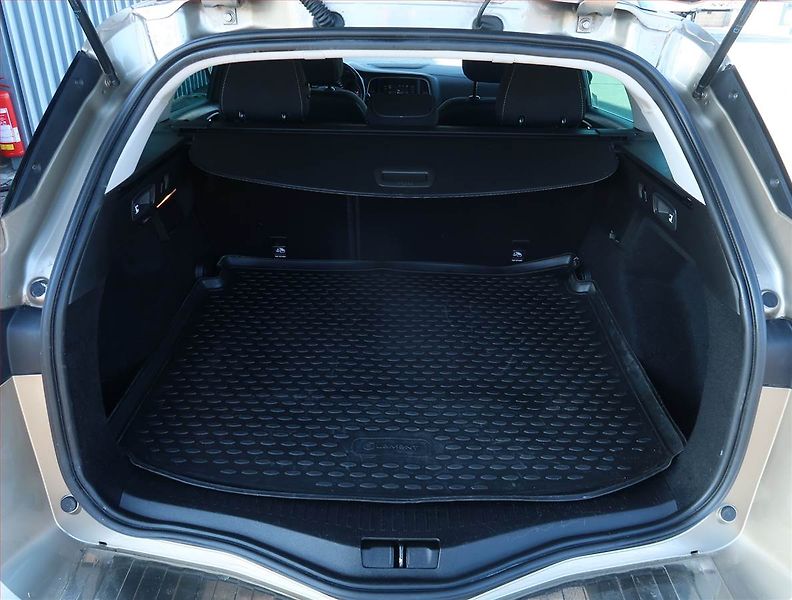 Renault Mégane (2018) Limited 1.6 SCe, Serv.kniha - fotka 13 z 20
