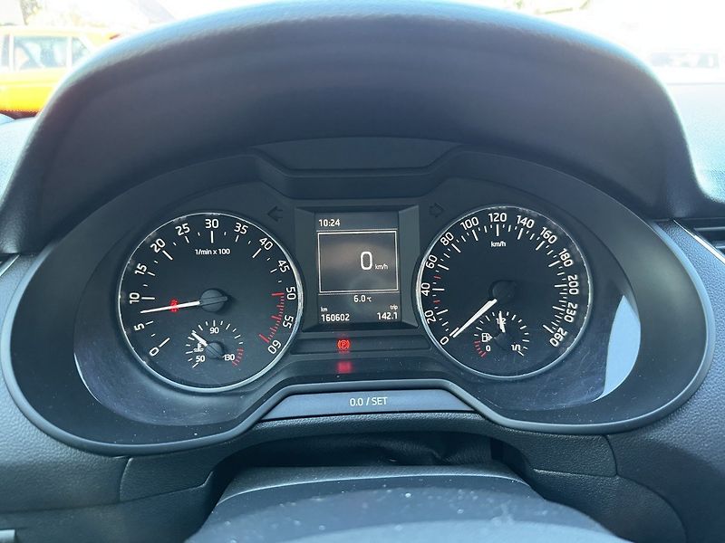 Škoda Octavia (2013) 2.0TDi  Klima Tempomat BT - fotka 9 z 45