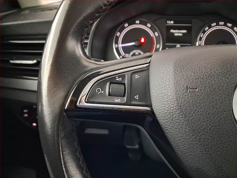 Škoda Scala (2019) Ambition 1.0 TSI, Tempomat - fotka 15 z 18