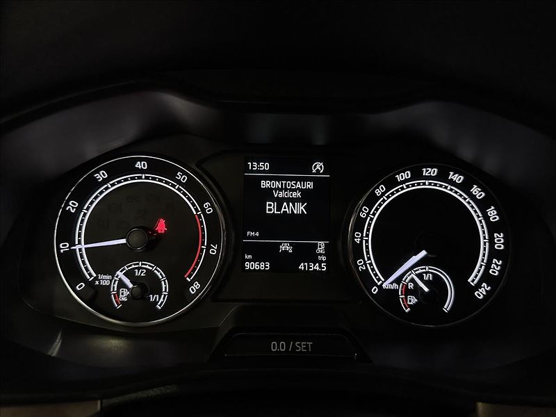 Škoda Scala 1.0TGI STYLE ACC 2XKOLA LED - fotka 17 z 42