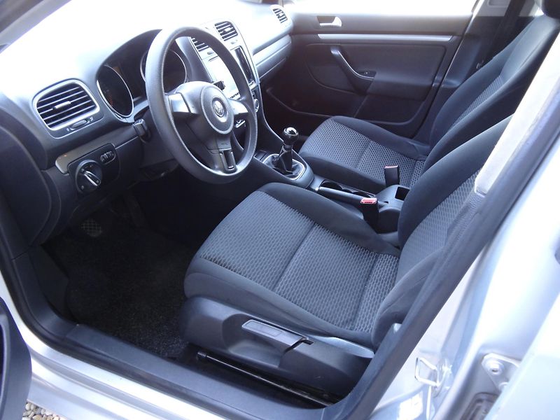 Volkswagen Golf K.1.6TDi Klima,Navi,Plná nádrž - fotka 3 z 16