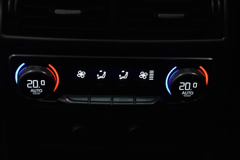 Audi Q7 3.0 TDI QUATTRO,VIRTUAL,7MÍST - fotka 33 z 50