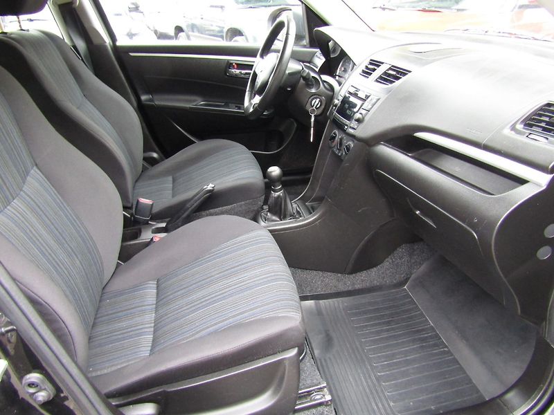 Suzuki Swift (2016) 1.3 16V 69kW  4X4 - fotka 26 z 42