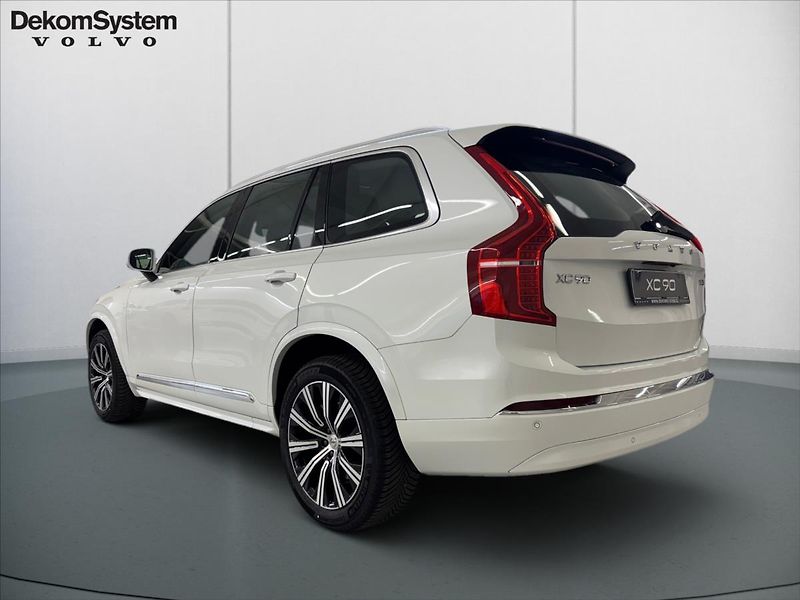 Volvo XC90 (2024) 2,0 B5 AWD PLUS Bright - fotka 4 z 15