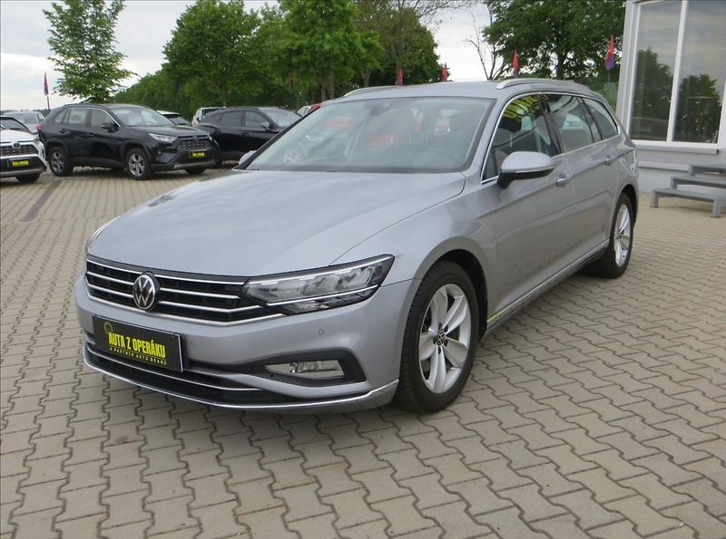 Volkswagen Passat 1,5 TSI 110kW DSG Elegance ČR - fotka 3 z 26