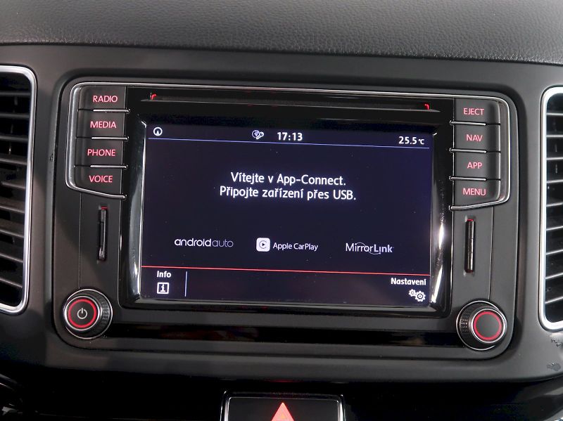 Volkswagen Sharan (2019) HIGHLINE 2.0TDI 4x4 DSG 7MÍST - fotka 28 z 45
