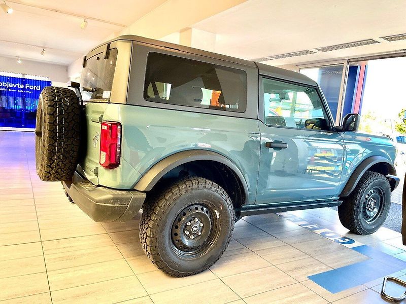 Ford Bronco (2022) 2,7 EcoBoost V6 4x4 DOHC 4VGT - fotka 4 z 15