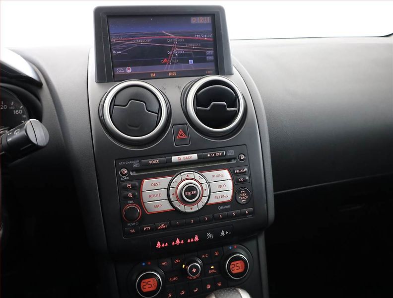 Nissan Qashqai (2008) 2.0 dCi, 4X4, Automat, Navi - fotka 10 z 20