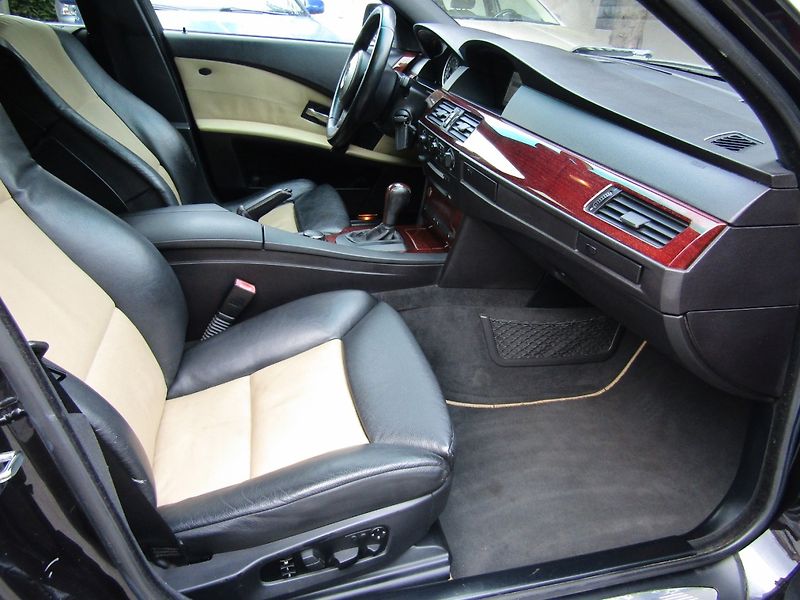 BMW Řada 5 (2006) 3.0D X-DRIVE 170kW - fotka 28 z 38