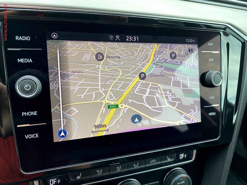 Volkswagen Passat (2020) 1.6 TDi, Elegance, DSG, LED - fotka 13 z 17