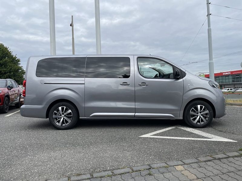Toyota ProAce Verso 2.0D 6MT Family ODBĚR IHNED - fotka 2 z 28