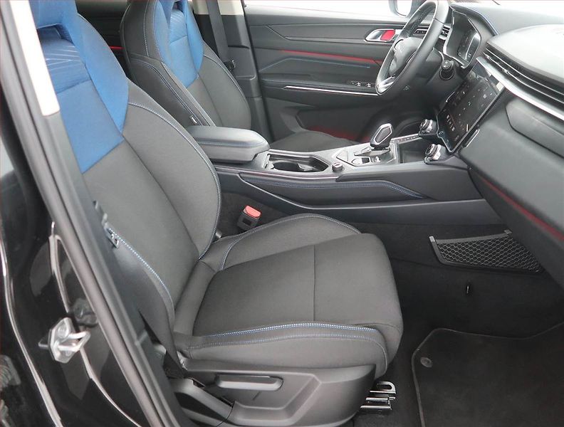 Lynk & Co 01 (2024) Plug-in Hybrid - fotka 9 z 22