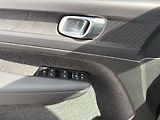 Volvo XC40 Momentum core T2 95kW - náhled 20
