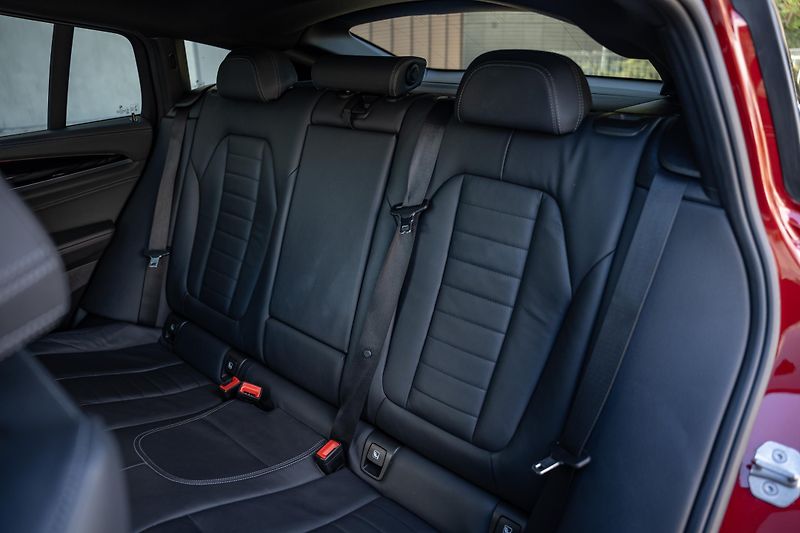 BMW X4 (2019) M40d PANO, LED, HD Hi-Fi - fotka 24 z 28