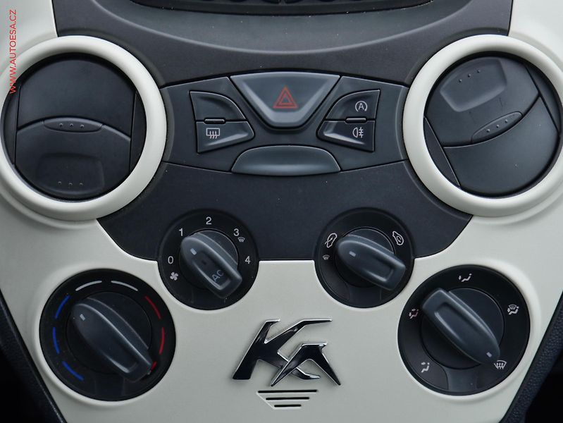 Ford Ka (2012) 1.2i, ČR, Klima - fotka 11 z 13
