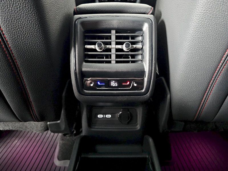 Škoda Kodiaq (2025) 2.0TSI 195kW 4x4 DSG RS 7S TAŽ - fotka 21 z 30