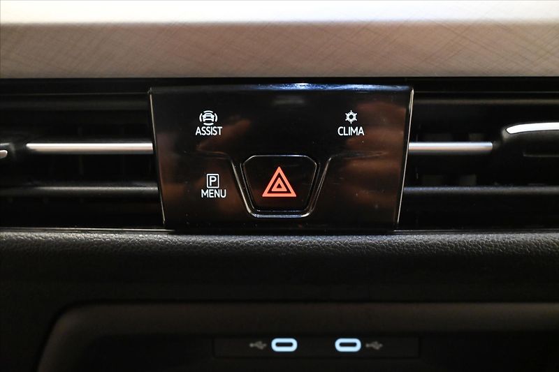 Volkswagen Golf 2,0 TDI 110 kW DSG Life Záruka - fotka 20 z 31