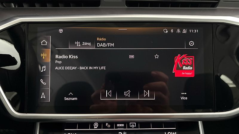 Audi A6 2.0 45TFSI S Tronic Avant - fotka 11 z 25
