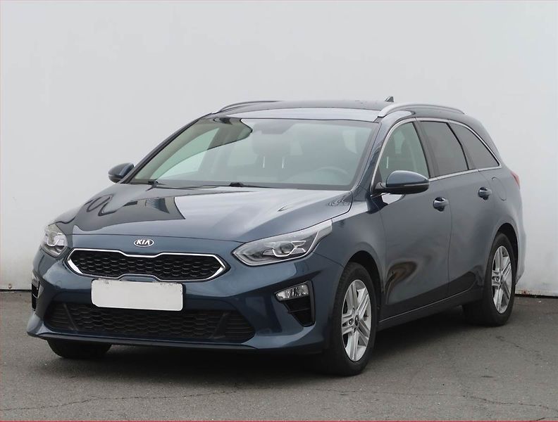 Kia Ceed (2020) 1.4 T-GDI, ČR,1.maj - fotka 2 z 22