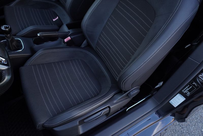 Volkswagen Scirocco 1.4 TSI 90kW - fotka 20 z 28