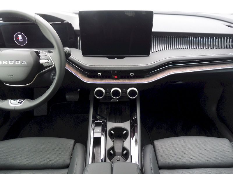 Škoda Superb (2025) Combi L&K 2,0 TDI 110kW DSG - fotka 11 z 30
