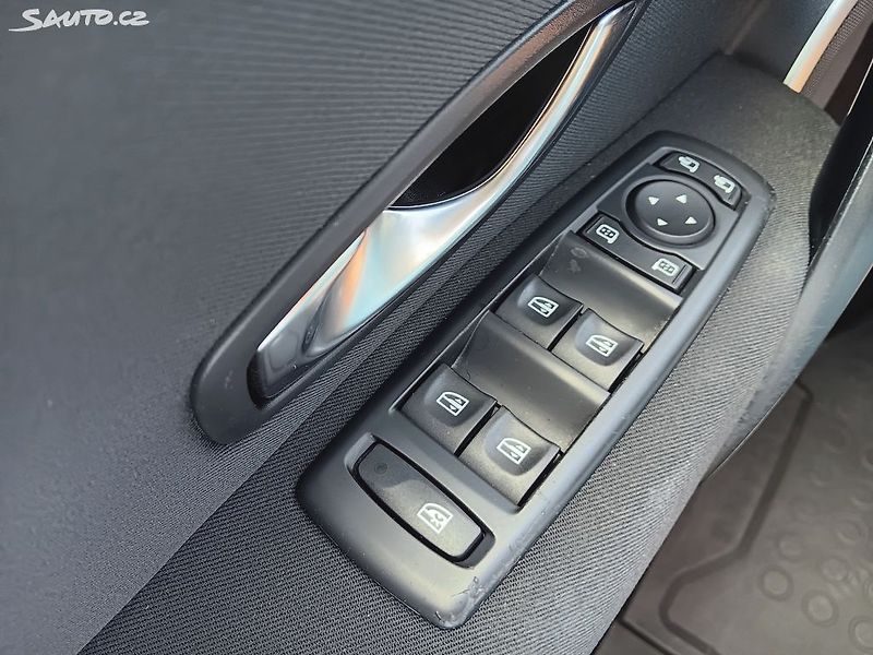 Renault Mégane 1.9 dCI 96kW - fotka 19 z 26