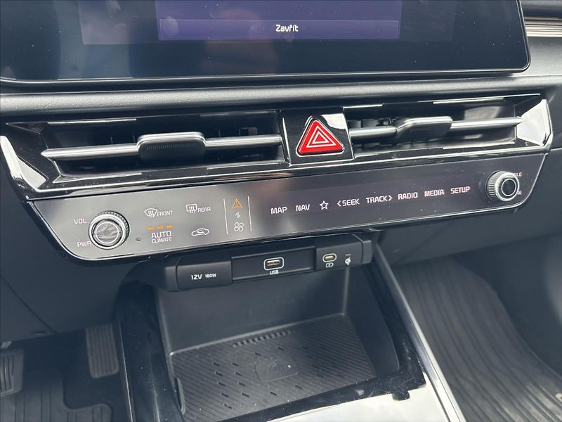 Kia e-Niro 0,0 Style ZÁRUKA 1.ČR SoH 99% - fotka 27 z 42