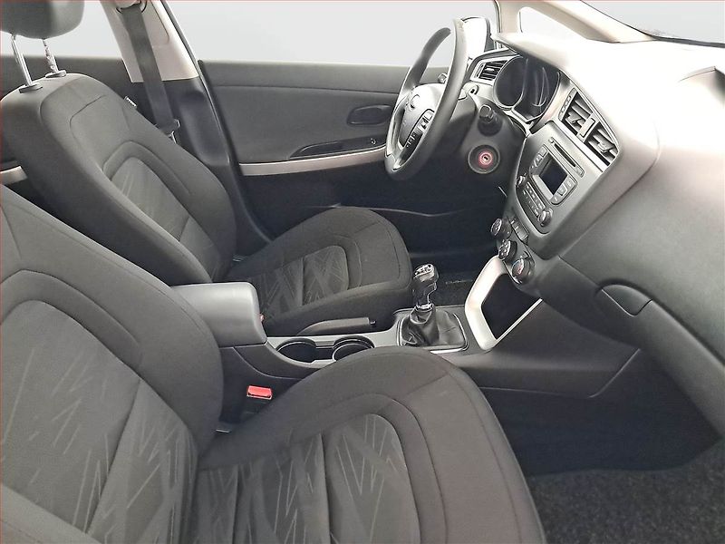 Kia Ceed (2017) 1.4 CRDi, Serv.kniha - fotka 9 z 18
