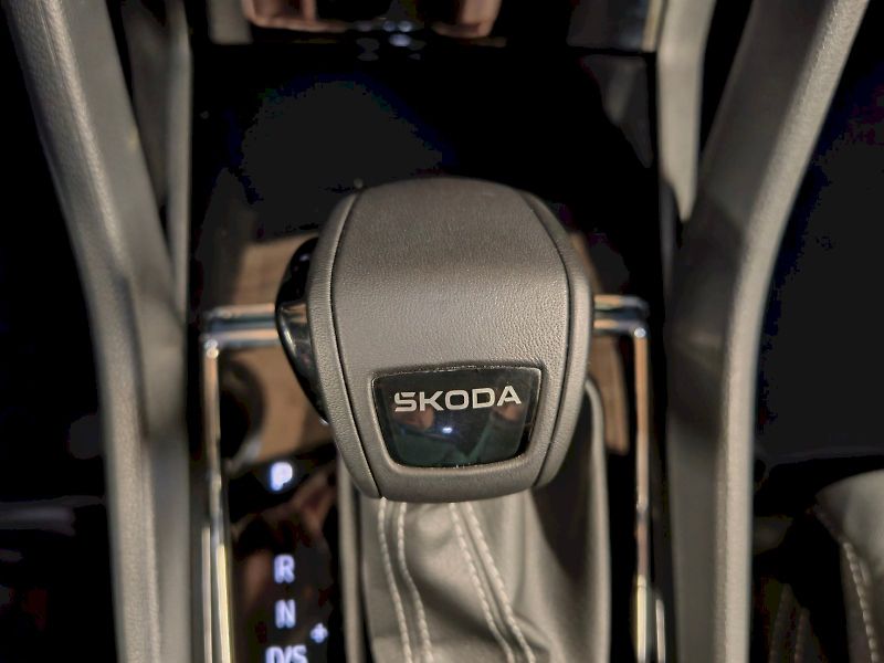 Škoda Karoq (2025) 2.0 TDI 110 kW DSG Sportline - fotka 18 z 30