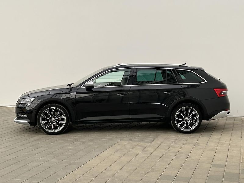 Škoda Superb 2.0 TDI 4x4 Scout - fotka 3 z 31