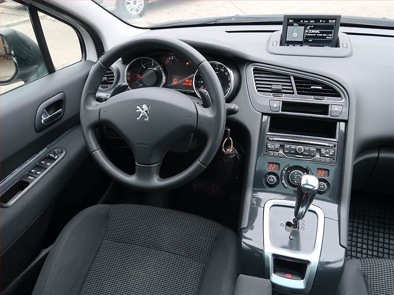 Peugeot 5008 (2014) Active Pack 1.6 HDi, Automat - fotka 7 z 19