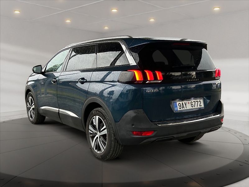 Peugeot 5008 1,2 PT 130 Allure Pack AT - fotka 4 z 11