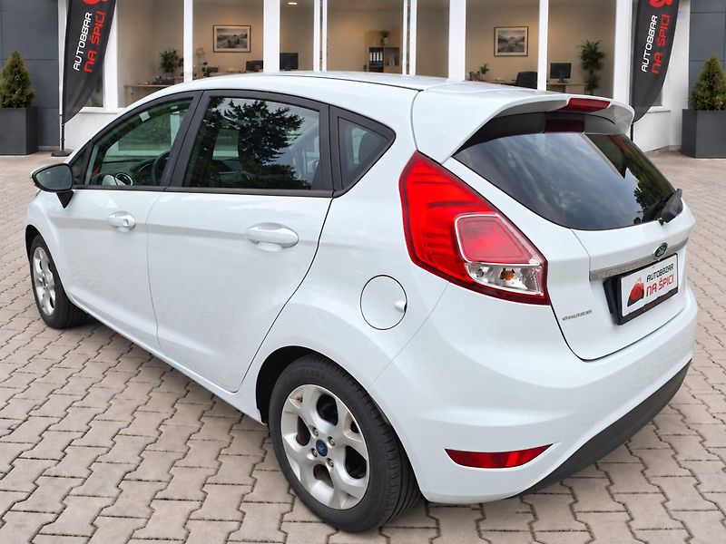 Ford Fiesta (2016) 1.25i 60kW -PARK.KAMERA - fotka 6 z 36