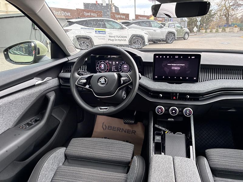 Škoda Superb 110KW,  REZERVACE - fotka 19 z 38