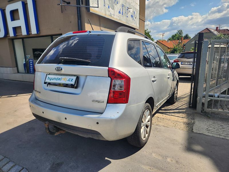 Kia Carens 2.0-7míst-NÍZKÁ SPOTŘEBA 6,5l - fotka 11 z 12