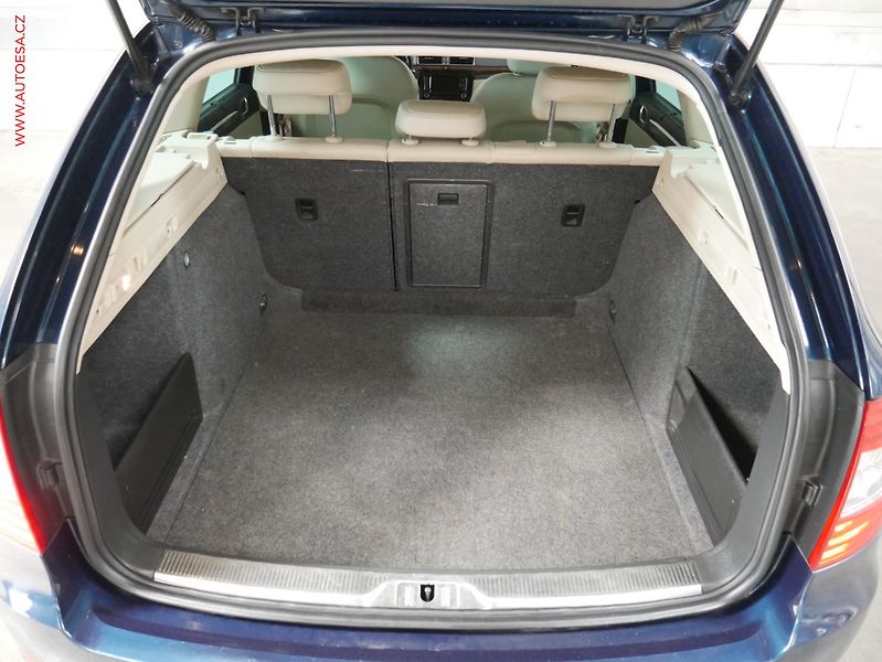 Škoda Superb (2013) 1.6 TDi, Navi, bixen, kůže - fotka 7 z 26