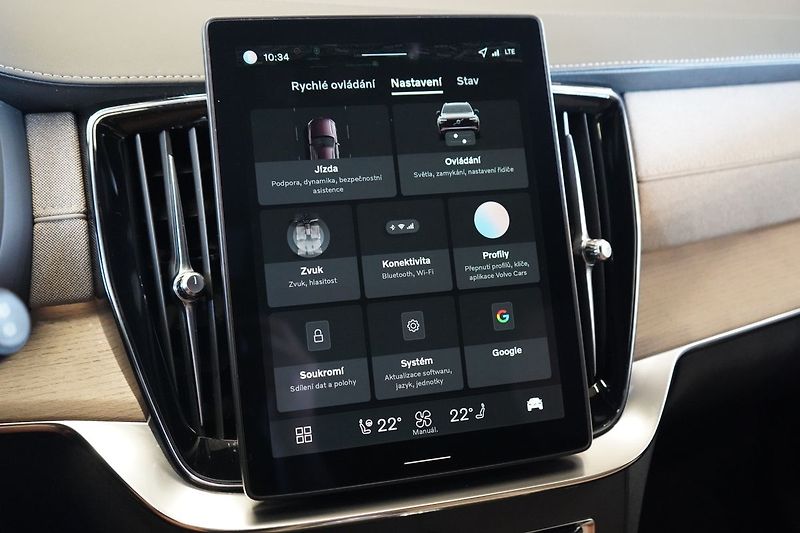 Volvo XC90 T8 PLUS Dark, Vzduch, 360° - fotka 32 z 49