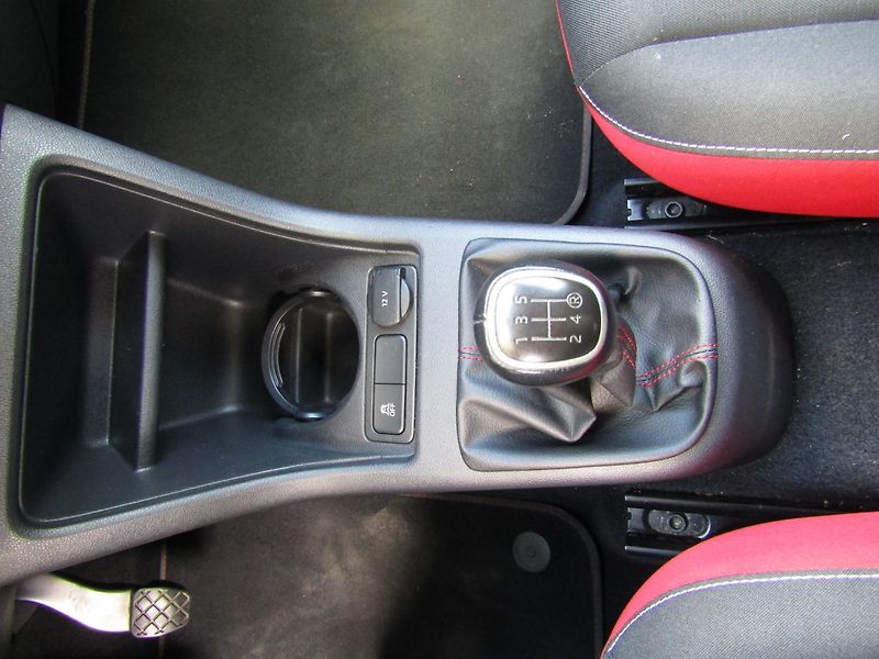 Škoda Citigo (2013) 1.0 MPI 55kW - fotka 30 z 31