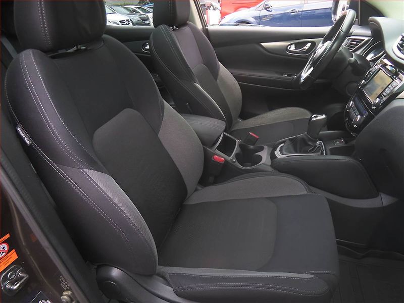 Nissan Qashqai (2017) 1.6 dCi, Automat, Navi - fotka 9 z 16