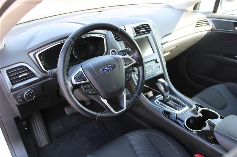 Ford Mondeo 2,0 TDCi  TITANIUM,AUTOMAT,ČR - fotka 10 z 33