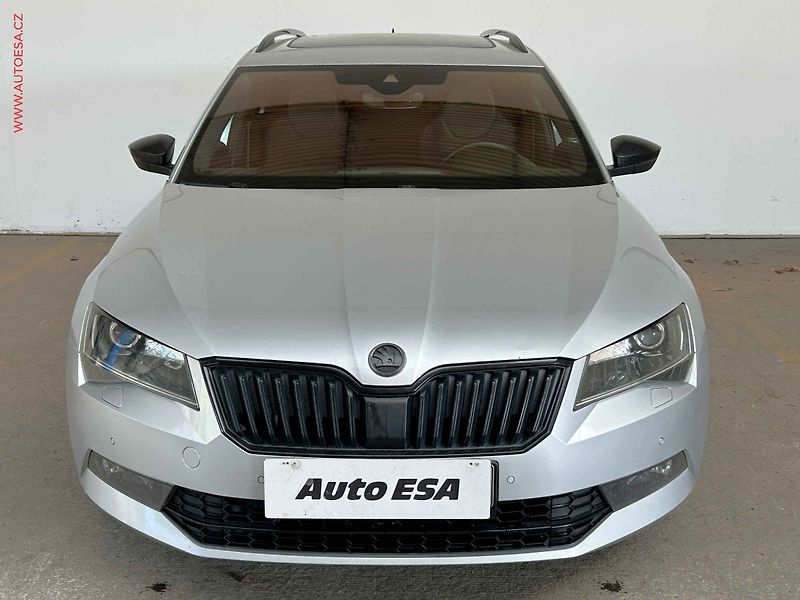Škoda Superb (2018) 2.0TDi 4x4, DSG, LED - fotka 2 z 17