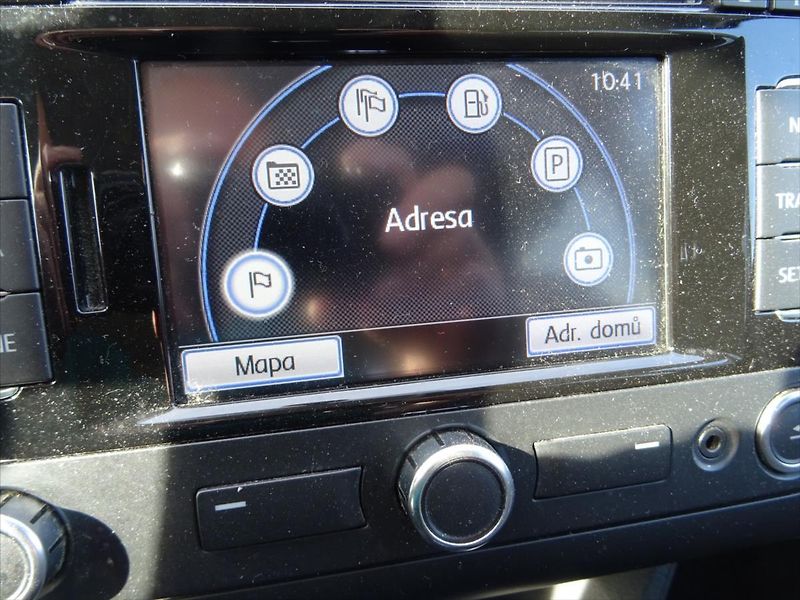 Volkswagen Touran 1,2 TSi 77 kW - fotka 24 z 33