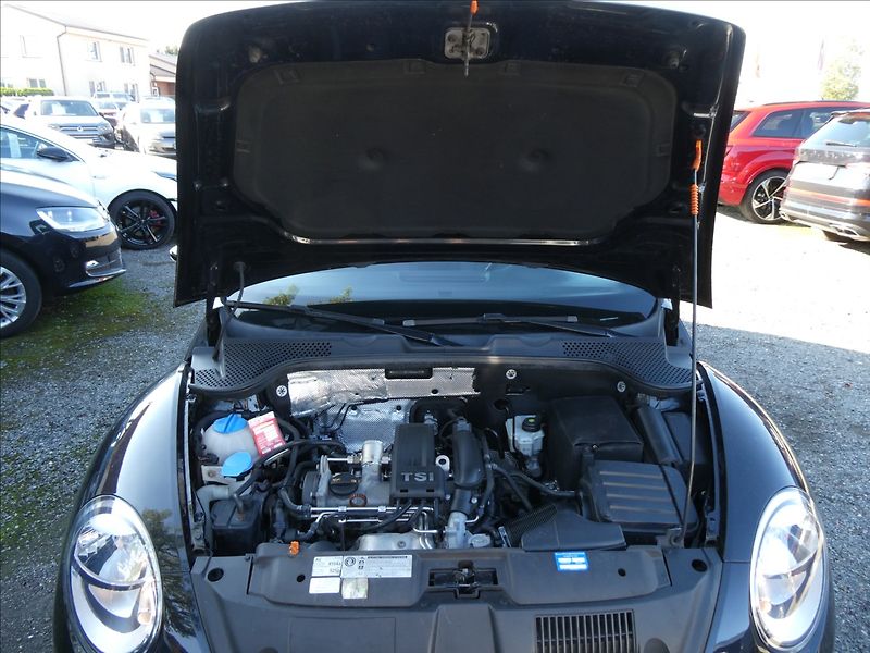 Volkswagen Beetle 1,2 TSi 77kW,1.maj.,po servise - fotka 33 z 52