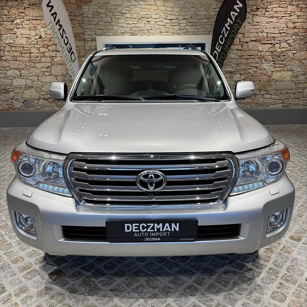 Toyota Land Cruiser (2013) - fotka 3 z 33