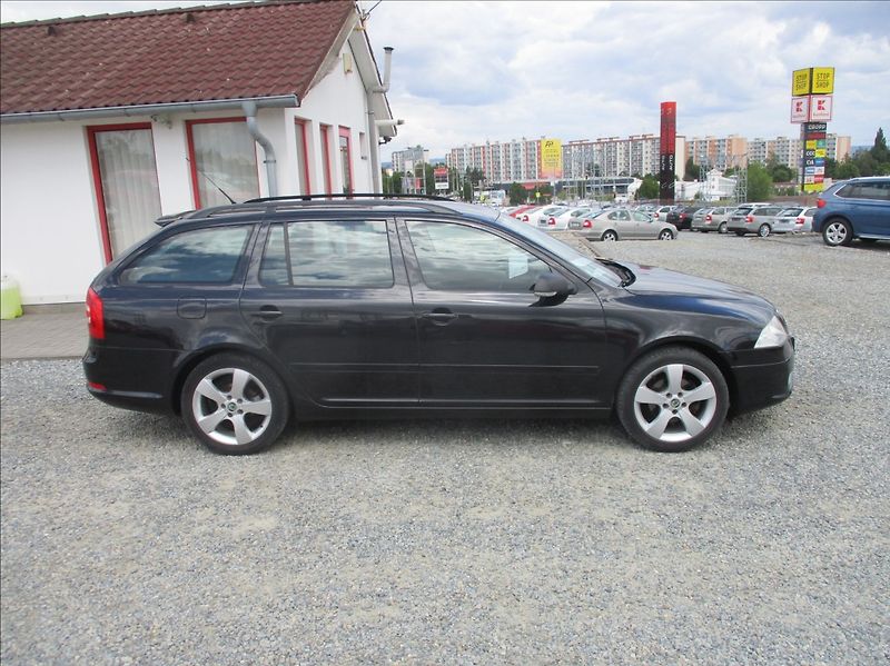 Škoda Octavia 1,6 MPI, aut.klima,serviska, - fotka 5 z 28