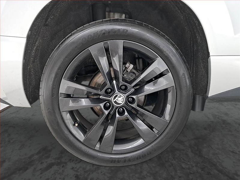 Škoda Karoq (2021) Sportline 1.5 TSI - fotka 15 z 28