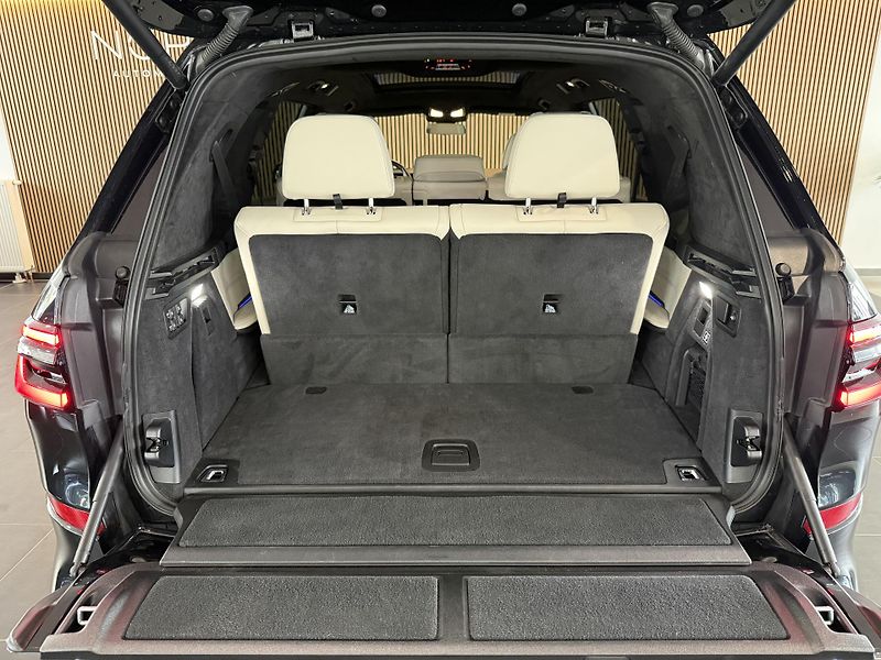 BMW X7 40d M Tažné Masáž Pano Záruka - fotka 16 z 48