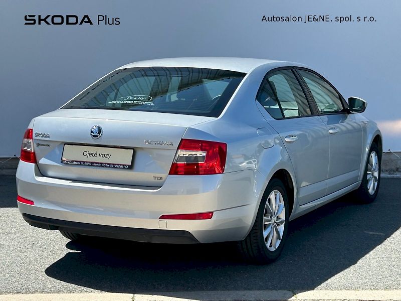 Škoda Octavia (2013) Ambition Plus 1.6 TDI 77 kW - fotka 2 z 24